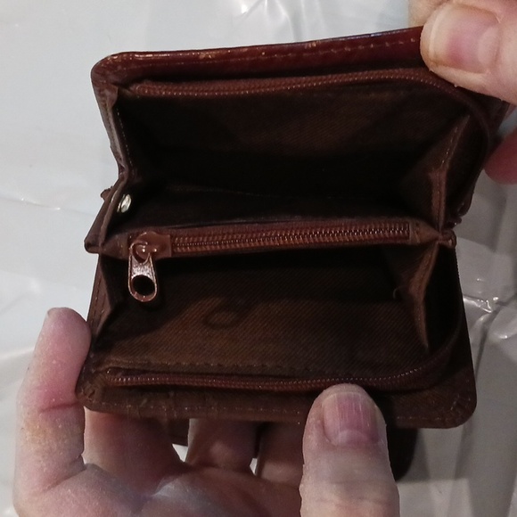 Wallet - Picture 4 of 5